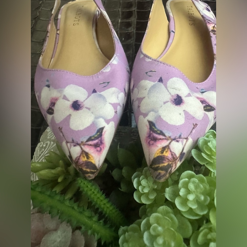 Talbots Purply Pansies floral kitten heels Size 7 - Picture 7 of 7